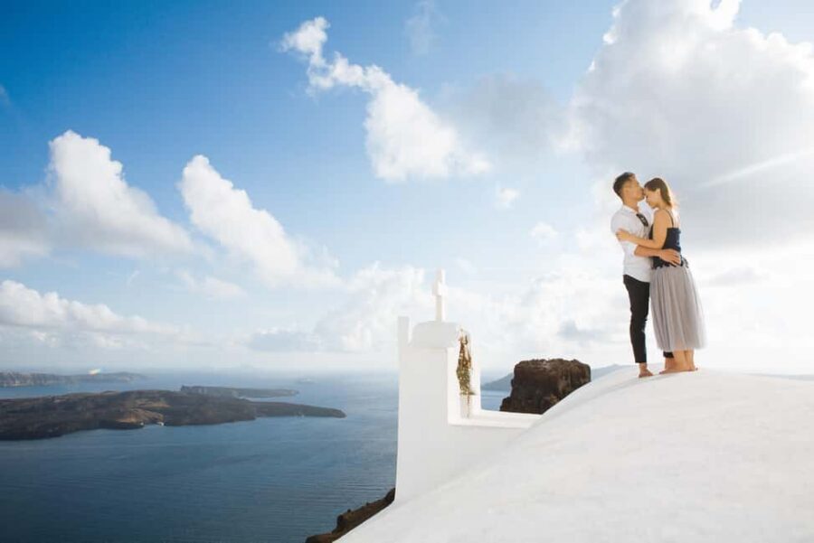 Santorini Unfiltered: Luxury Photoshoot with a Photographer - Oia Castle stop: the payoff of smart timing and a separate entrance