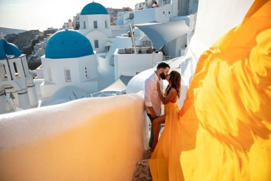 Santorini: Unique Flying Dress Photoshoot Experience - How the photographer and assistant help you feel confident