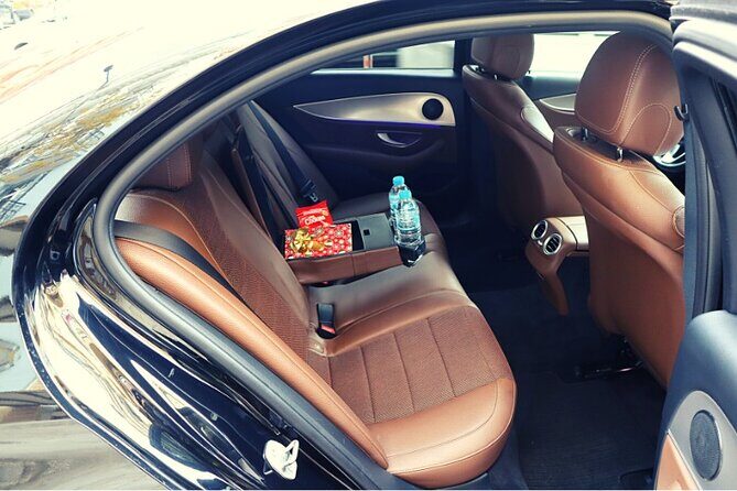 Santorini VIP Limousine Transfer Services - Skip the Taxi Lines: Pickup at JTR Airport or Athinios Port