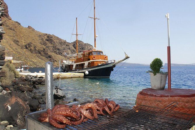 Santorini Volcanic Islands Cruise: Volcano,Hot Springs,Thirassia and Oia Sunset - Oia Sunset: Why This Part Feels Magical and Messy