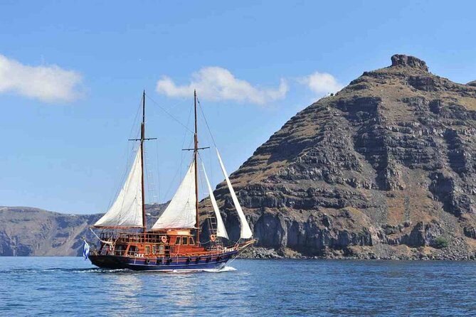 Santorini Volcanic Sunset Cruise - The Oia Sunset Portion: How to Get Better Views