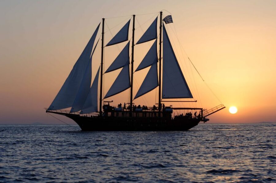 Santorini: Volcanic Sunset Cruise with Dinner - Hot Springs Swim: 30 Minutes, Warm Water, and Boat Reality