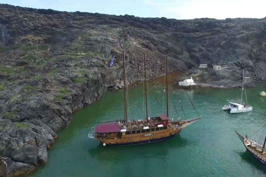 Santorini: Volcanic Sunset Cruise with Dinner - Two Ways to Do It: Volcano Sunset Cruise vs Thirassia Dinner Cruise