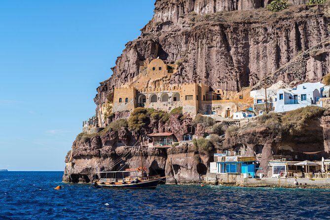 Santorini Volcano and Hot Springs Cruise Tour from Fira Old Port - When to go: season matters for hike comfort and “hot” expectations
