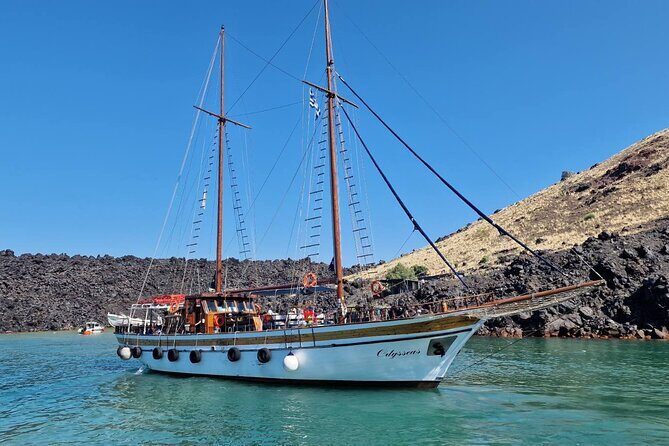 Santorini - Volcano and Hot springs - Leaving from Fira Old Port at 11:00 and getting back by 14:00