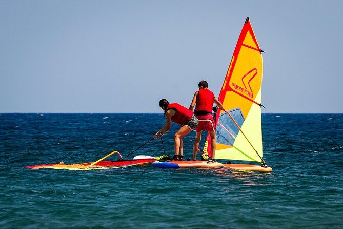 Santorini Windsurfing lessons - Who This Windsurfing Lesson Fits Best