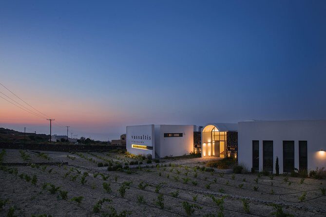 Santorini Wine Tasting and Sunset Getaway Small Group Tour - Santorini Getaways: Why this wine-and-sunset format works