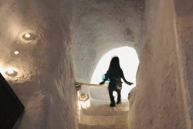 Santorini wine tasting and Traditional Cave Settlement Tour - A 6-Person Santorini Day With Pickup and Real Personality