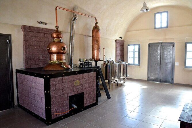 Secrets of Santorini - Private Full Day Tour with Dinner - Emporio’s alley maze and old castle vibe