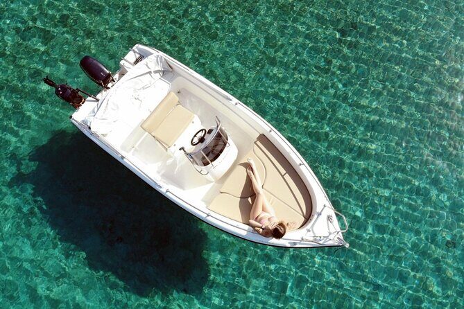 Self-Drive License-Free Boat Rental in Santorini from Vlichada - Daytime 9am–2pm vs sunset 3pm–8pm: pick your mood