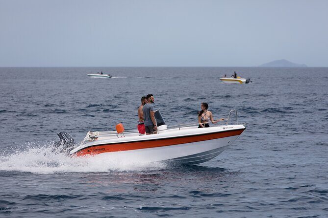 Self-Drive License-Free Boat Rental in Santorini from Vlichada - The onboard flow: how the 5 hours usually play out