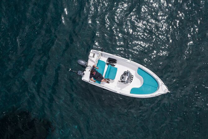 Self-Drive License-Free Boat Rental in Santorini from Vlichada - What’s included (and what to bring) for a smooth day