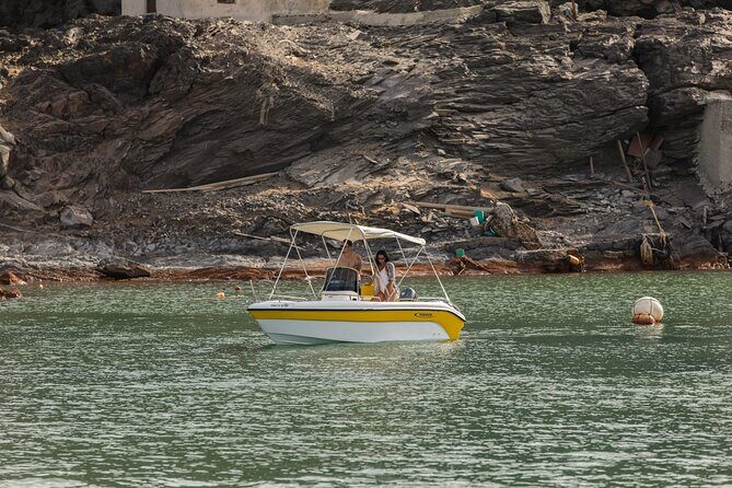 Self-Drive License-Free Boat Rental in Santorini from Vlichada - The boat you get: comfort, safety, and tech that’s actually useful