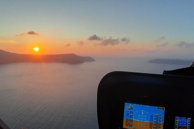 Shared Helicopter Tour Santorini 20 minutes - 2 passengers - Flying the Santorini arc: Akrotiri Lighthouse to Oia in one sweep