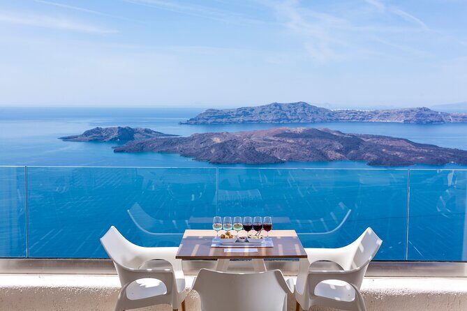 Small Group Santorini Discovery Tour with Lunch and Wine Tasting - How the Small Group Size Changes Your Day