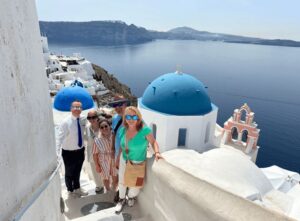 Small-Group Tour: Best of Santorini - Getting Oriented in Oia: Views First, Then Time to Shop and Stroll