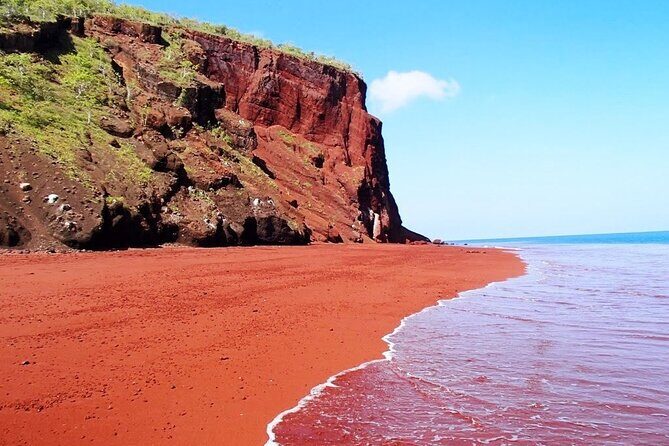 South Santorini Half-Day Private Tour - Lighthouse viewpoints and Red Beach photos without the rush