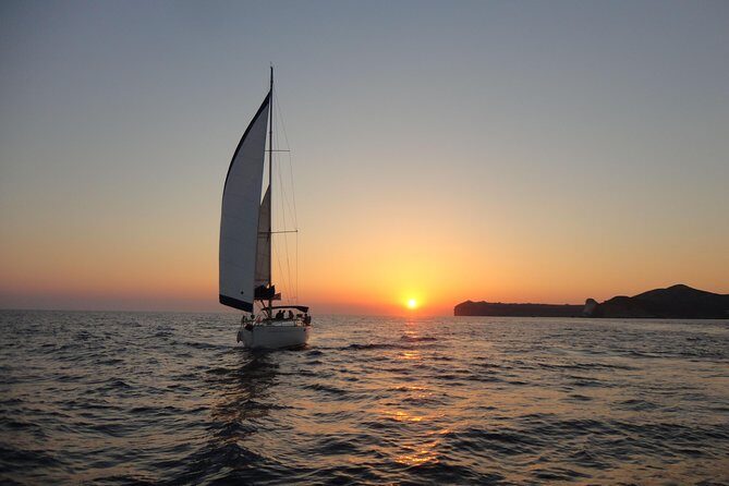 Sunset Caldera Sailing Cruise - True Sailing Caldera Time in a Maximum of 10