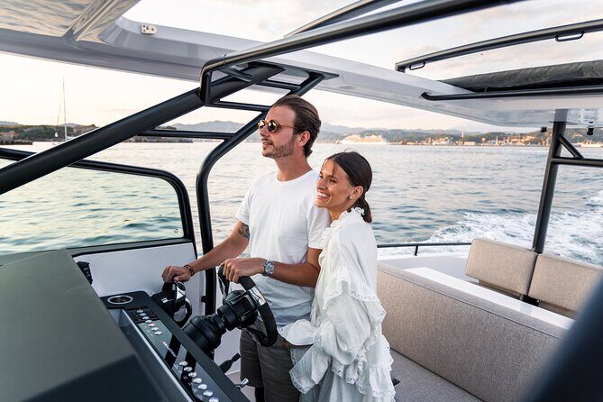 The Fastest Private Motor Yacht in Santorini - All Inclusive Tour - Should you book the Fastest Private Motor Yacht in Santorini?