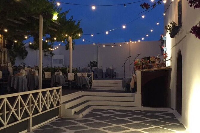 The Greek Wedding Show - Santorini - Traditional Dancing and Live Music: Why This Feels Different From a Standard Show
