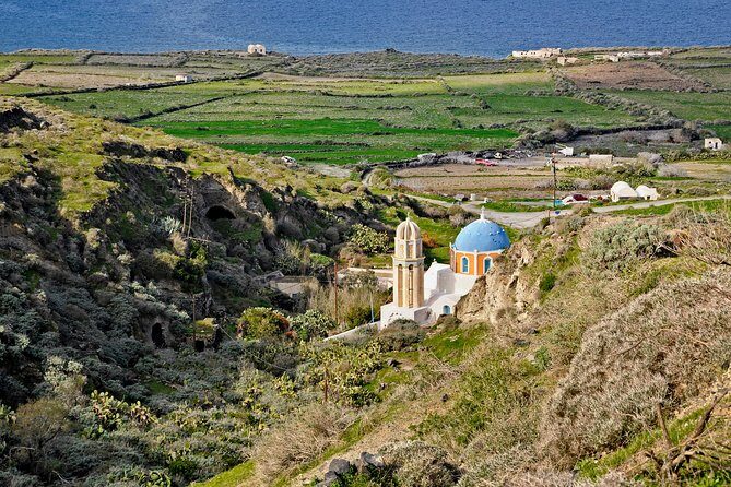 Thirassia Island: 6hr Private Tour with Lunch from Santorini - The lunch stop: traditional Greek food and wines made by local priests