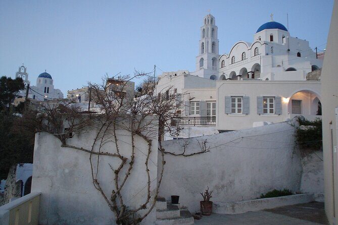 Top Sights of Santorini with Wine Tasting and Sunset in Oia - Oia Late Afternoon: Blue Domes, Castle Area, and Sunset Timing