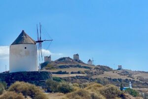 True Santorini Experience Day Tour - Pickup and meeting at Fira: how to avoid the most common stress