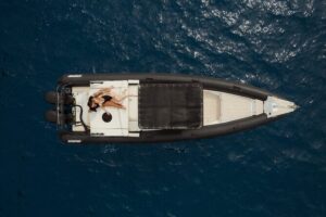 Unique Half-Day Private Motor Boat Cruise in Santorini - Getting to Ammoudi: the start 300 steps below Oia