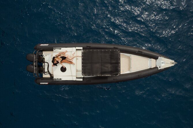 Unique Half-Day Private Motor Boat Cruise in Santorini - Getting to Ammoudi: the start 300 steps below Oia